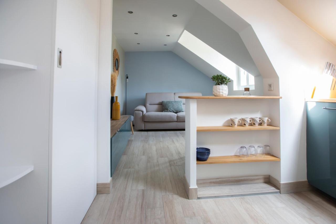 פואסי Modern Apartement In The City Center. מראה חיצוני תמונה